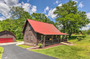 Rustic Cabin with Screened Deck 8 Mi to Dollywood